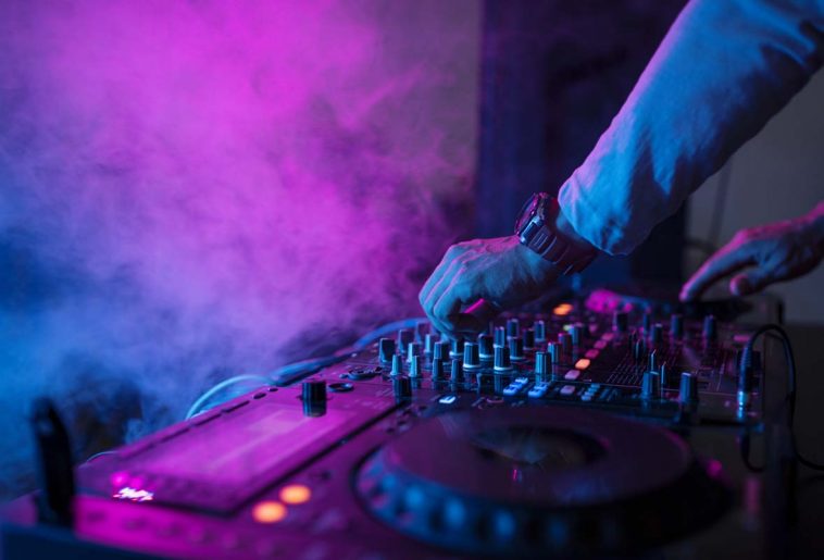 6 Types Of DJs: How To Become A DJ